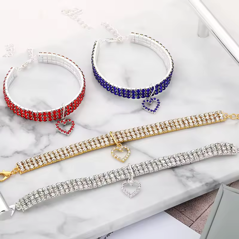 Collar para mascotas con diamantes de imitación